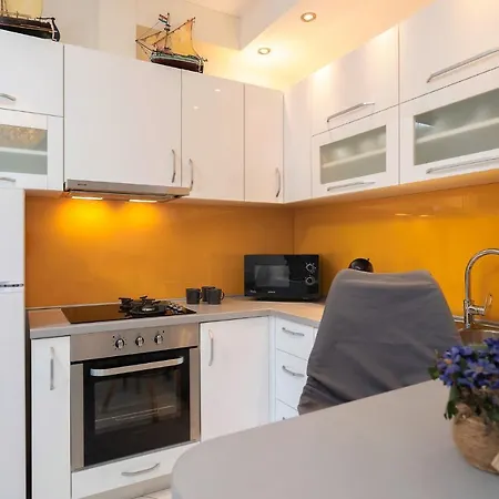 Capitis In The Center Apartment